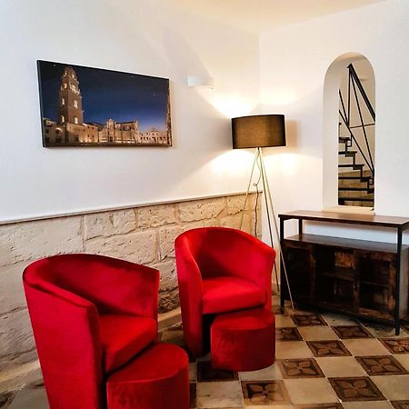 Вилла Casa Dante Deliziosa Casa A Due Passi Dal Centro Лечче Экстерьер фото