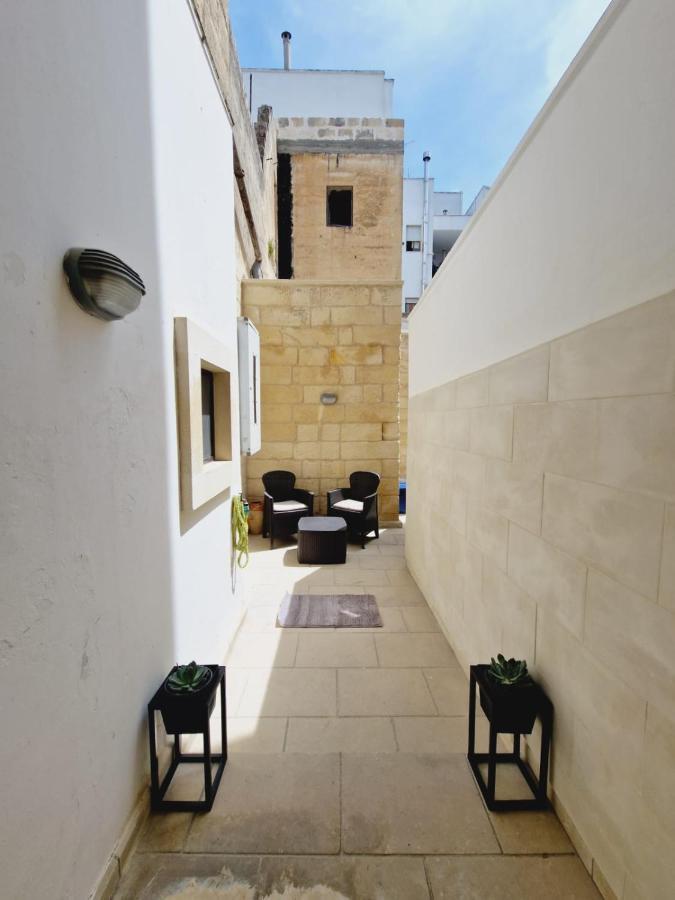 Вилла Casa Dante Deliziosa Casa A Due Passi Dal Centro Лечче Экстерьер фото